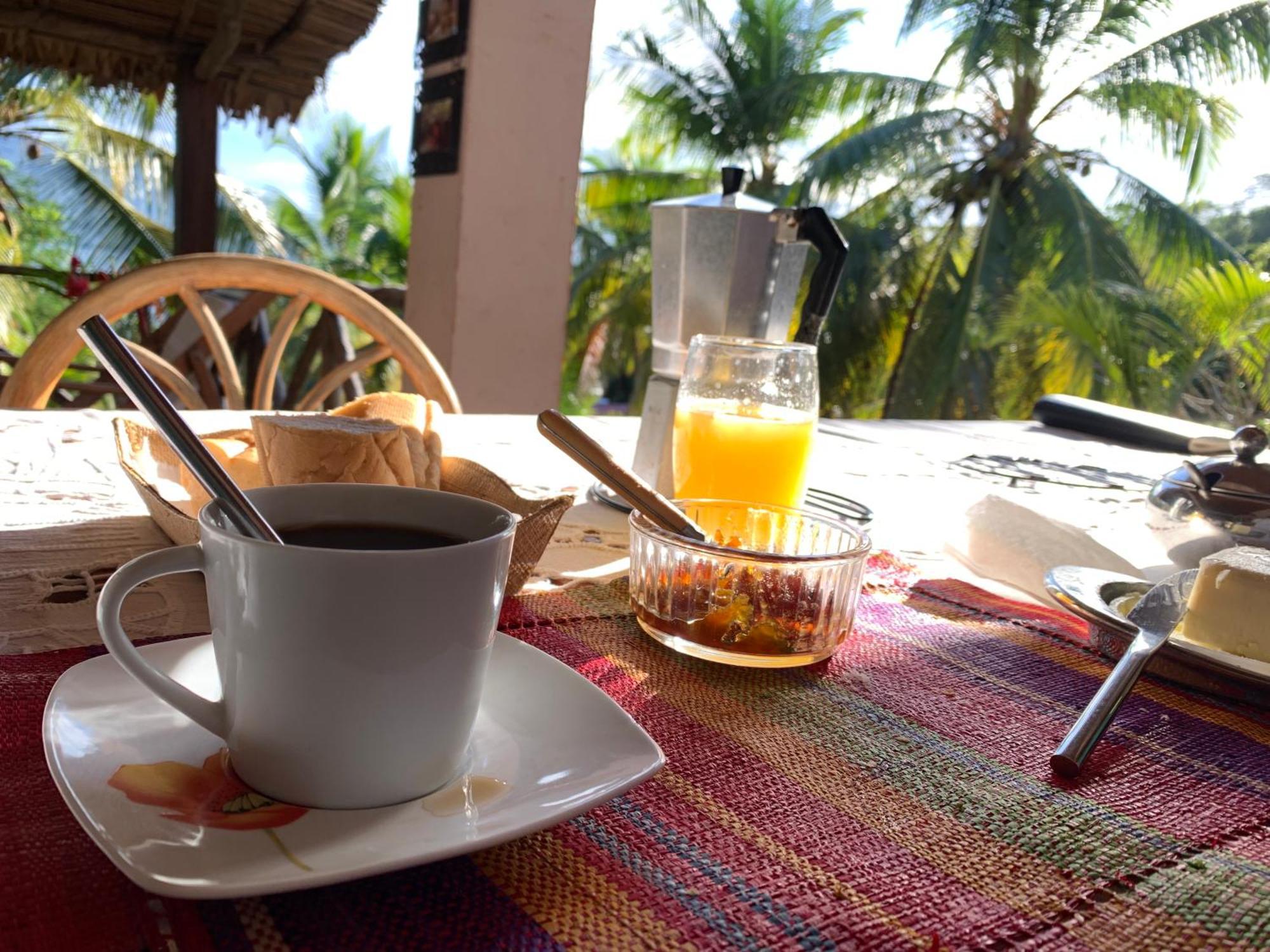 Bed and Breakfast Les Jardins D'Ankify Andimaka Экстерьер фото