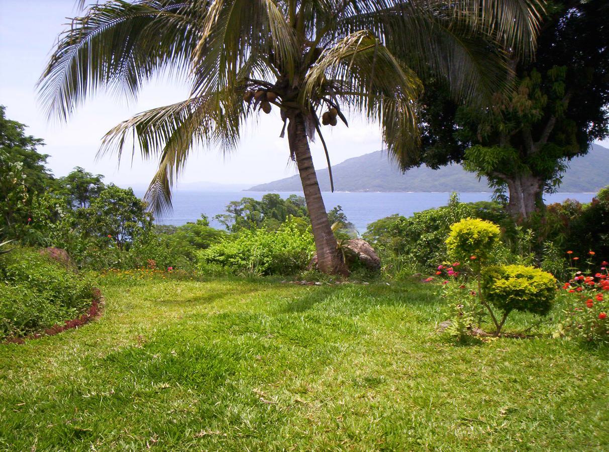 Bed and Breakfast Les Jardins D'Ankify Andimaka Экстерьер фото