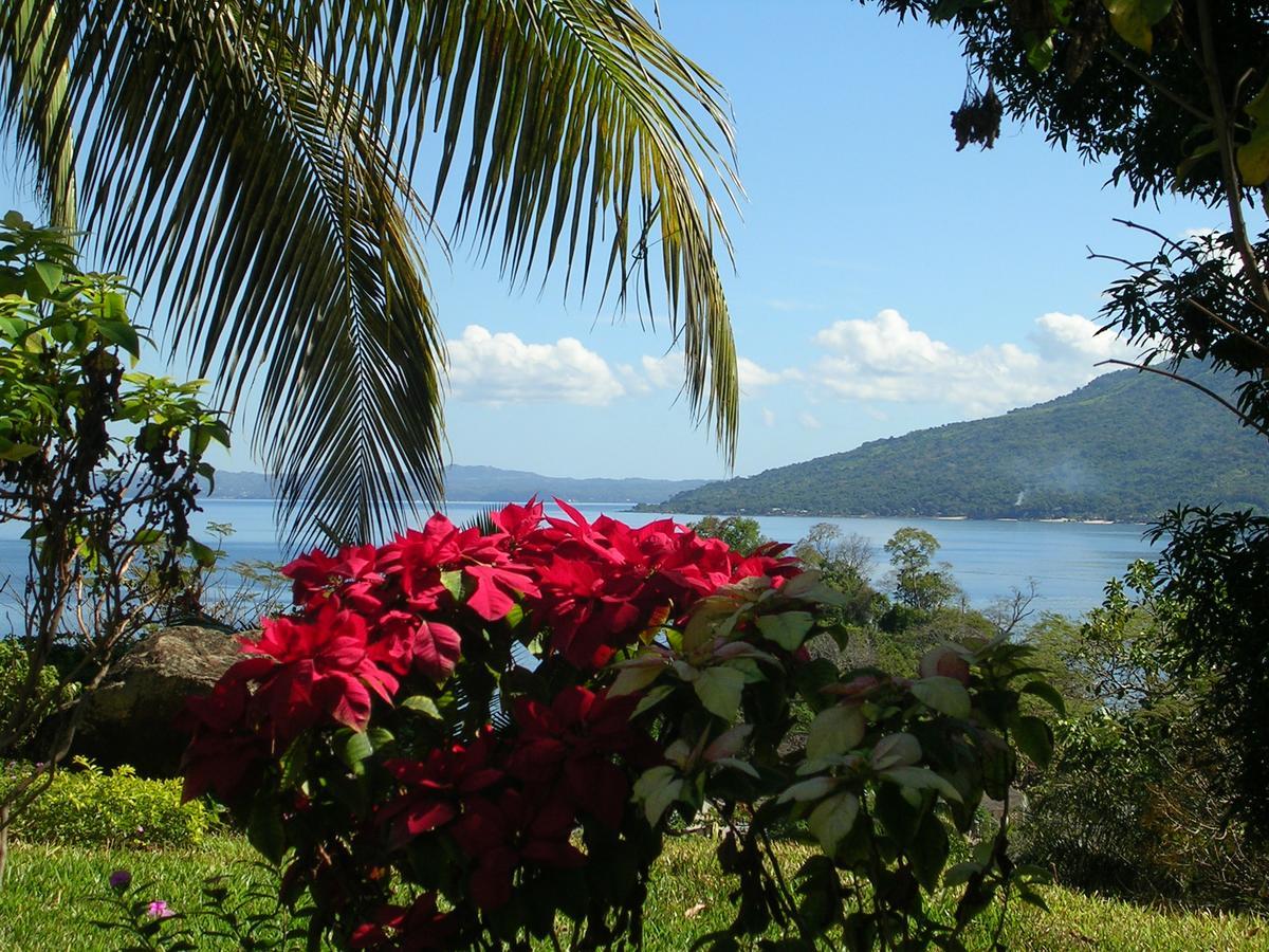 Bed and Breakfast Les Jardins D'Ankify Andimaka Экстерьер фото